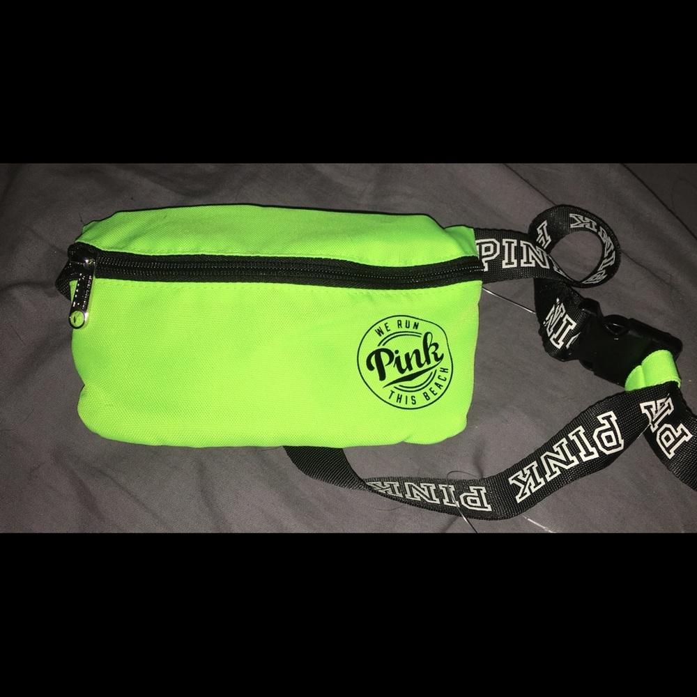 Victoria secrets pink fanny pack, never used.